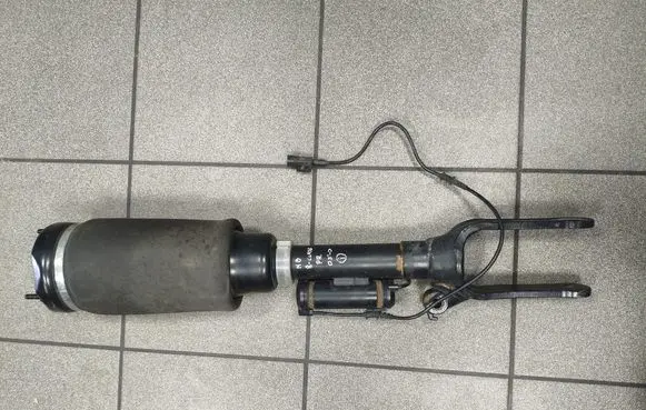 Mercedes-Benz R W251 Air suspension front shock absorber A2513203013 A2513205613