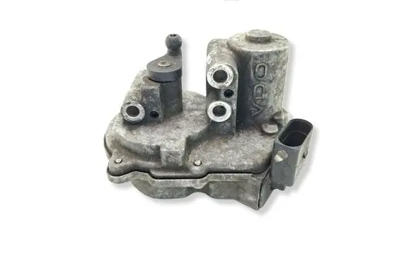 Audi A6 S6 C6 4F Intake manifold valve actuator/motor 059129086