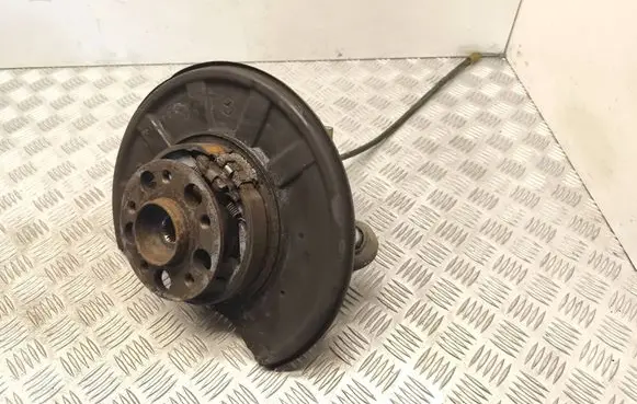 Mercedes-Benz E W212 Rear wheel hub