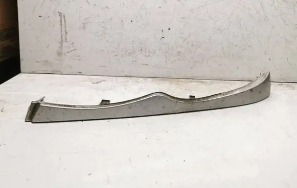 BMW 3 E46 Under headlight/headlamp trim 11460913