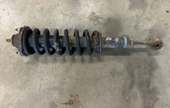 Toyota Hilux (AN10, AN20, AN30) Front shock absorber with coil spring 485100K590