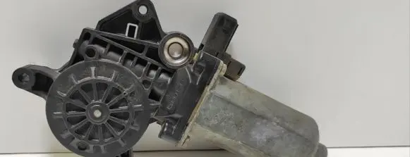 Renault Espace II Front door window regulator motor 0130821630