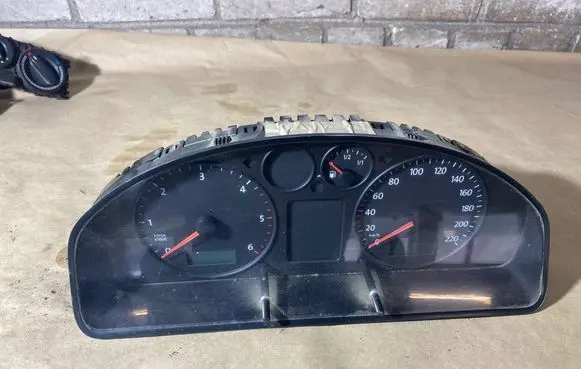 Volkswagen Transporter - Caravelle T5 Speedometer (instrument cluster) 7H0920852A VWZ7Z011066099 05060918163