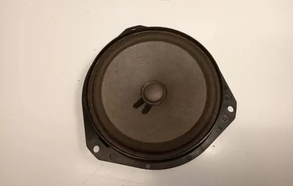 Iveco Daily 6th gen Front door speaker A0121104