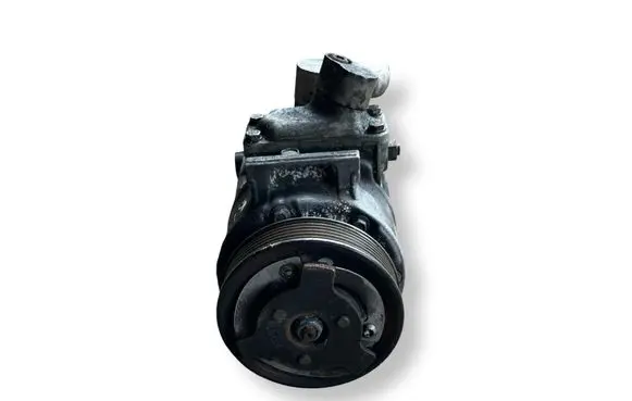 Volkswagen Golf V Air conditioning (A/C) compressor (pump) 1K0820859F