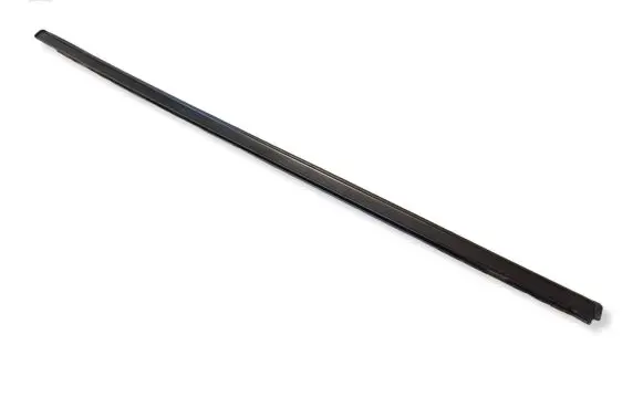 Mitsubishi L200 Rubber seal front door window/glass MN117612