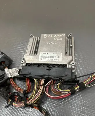 BMW 1 E81 E87 Engine control unit/module 0281016069