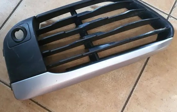 BMW X1 F48 F49 Front bumper lower grill 51117354777 21163611