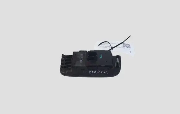 Opel Zafira C Electric window control switch 13305011 251869