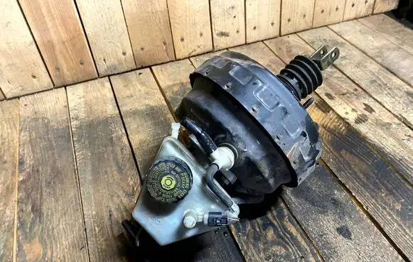 Mercedes-Benz C W203 Brake booster a0054304730 0054304730