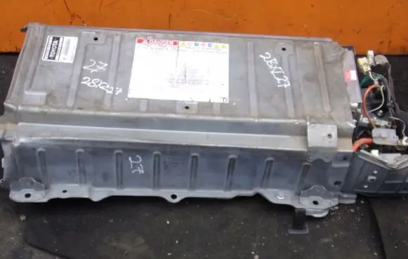 Toyota Prius (NHW20) Hybrid / electric car battery G928047110 28XZ27