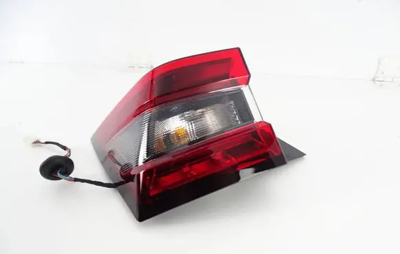 Nissan Juke II F16 Rear/tail lights 2655566PA1B