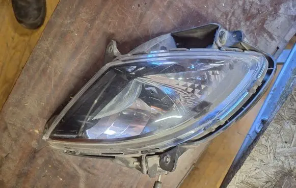 Hyundai ix20 Headlight/headlamp 