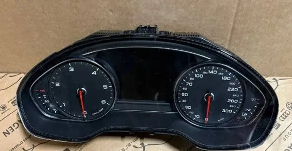 Audi A8 S8 D4 4H Speedometer (instrument cluster) 4H0920931A