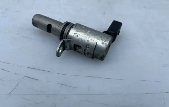 Audi A3 S3 8P Camshaft vanos timing valve 03c906455a