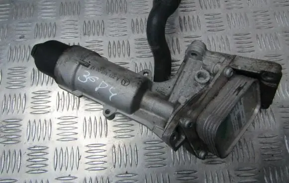 Mercedes-Benz C W203 Oil filter cover a2711800601