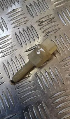 Audi A6 S6 C5 4B Brake pedal sensor switch 4a0945515a