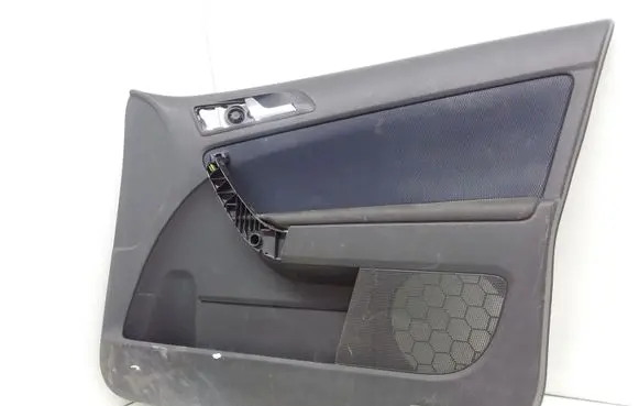 Skoda Yeti (5L) Front door card panel trim 5L1867006A