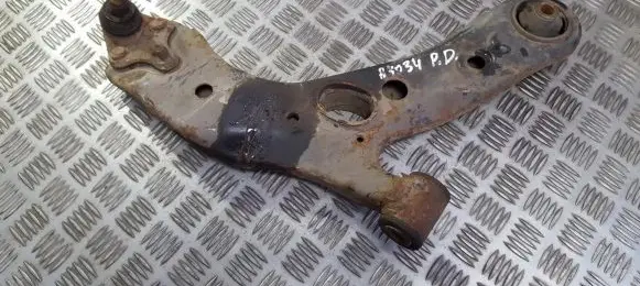 Toyota RAV 4 (XA30) Front lower control arm/wishbone