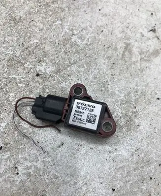 Volvo V50 Airbag deployment crash/impact sensor 30737138