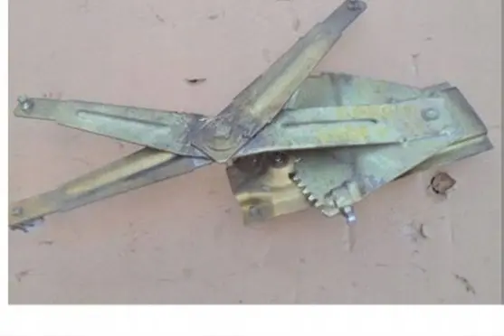 Opel Kadett E Rear door manual window regulator 