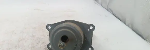 Opel Zafira B Engine mount bracket 511671286