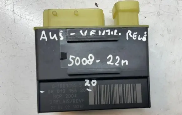 Peugeot 5008 II Coolant fan relay 9801916680