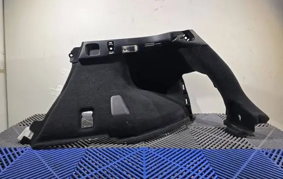 Lexus CT 200H Trunk/boot side trim panel 6473076010 A094906