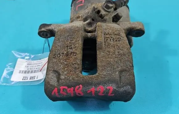 Volkswagen PASSAT B7 Rear brake caliper IMPRK1598122