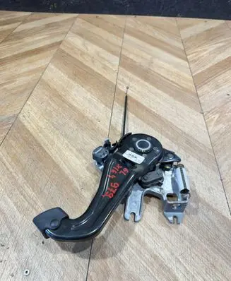 Mercedes-Benz ML W164 Handbrake/parking brake lever assembly A1644200784 ZGS002 00270828