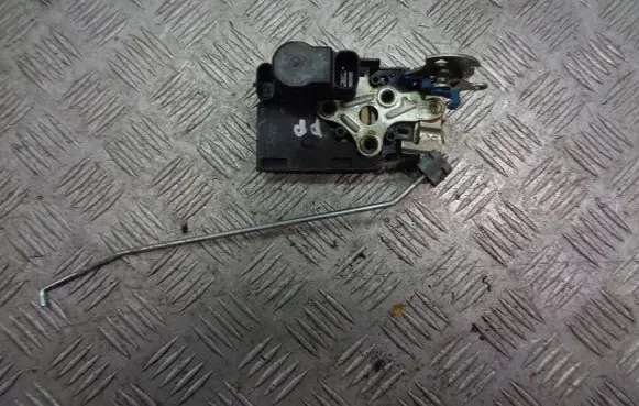 Chevrolet Lacetti Front door lock