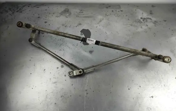 Land Rover Discovery 3 - LR3 Front wiper linkage LR038348 DLS500020 DLS500040