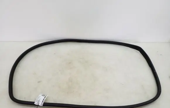 Mercedes-Benz E W212 Front door rubber seal A2126970051