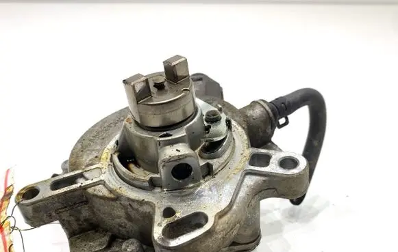 Ford Transit Courier Vacuum pump CM5G2A451GB