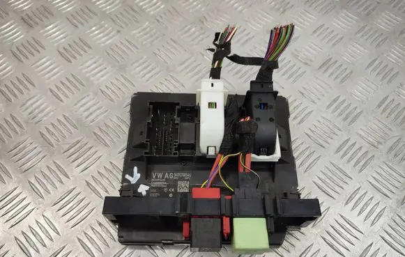 Volkswagen Caddy Comfort/convenience module 5K0937085AA