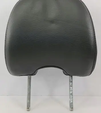 Volvo XC70 Front seat headrest 
