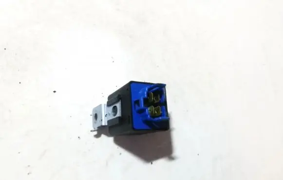 KIA Ceed Other relay 3951027010