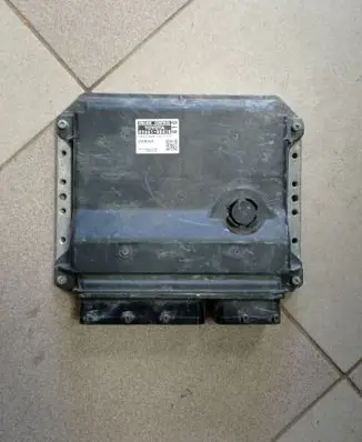 Toyota Sienna XL30 III Engine control unit/module 8966108410 TN2756003021