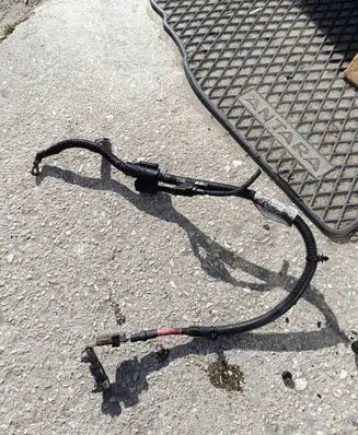 Ford Mondeo MK IV Positive cable (battery)