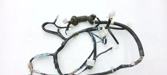 Lexus IS 220D-250-350 Front door wiring loom 8215253160F