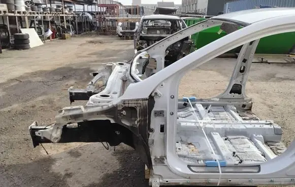 Hyundai Ioniq Front quarter panel 