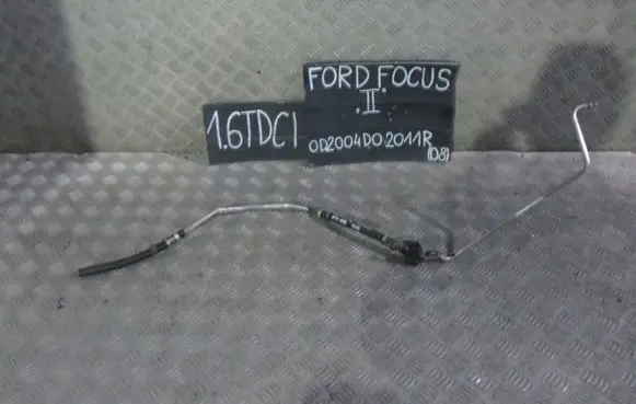 Ford Focus Power steering pump mounting bracket 