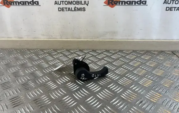 Hyundai ix20 Engine bonnet (hood) release handle