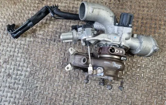 Audi Q5 SQ5 Turbo 06L145722S 1752T12 06L145614B
