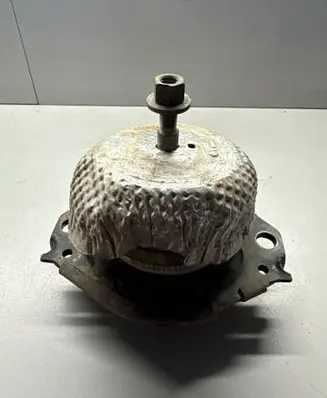 Engine mount bracket