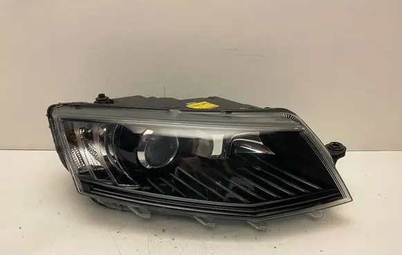 Skoda Octavia Mk3 (5E) Headlight/headlamp 5E1941016B 030127228400 33423344