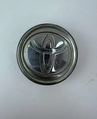 Toyota Corolla E120 E130 Original wheel cap 4260302156 30790110