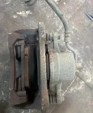 KIA Sportage Front brake caliper
