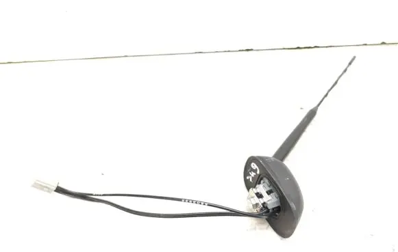 Suzuki Swift III Radio antenna 880333G