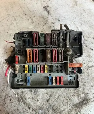 Citroen Xsara Picasso Fuse box set 31155904 96250244